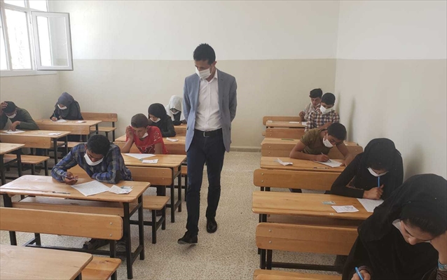 Tel Abyadlı öğrenciler sınava girdi