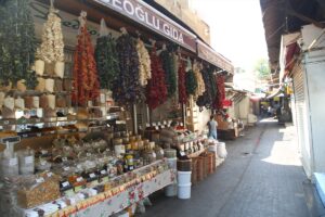 Şanlıurfa’da sokaklar boş kaldı