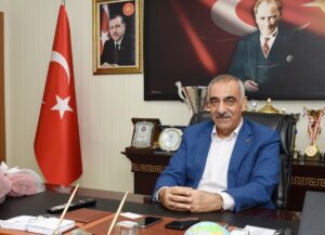 Hilvan Belediye Başkanı Bayık, Kovid-19 tedavisi sonrası görevine döndü