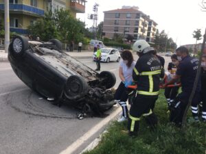 Engelli sürücünün kullandığı otomobil takla attı: 3 yaralı