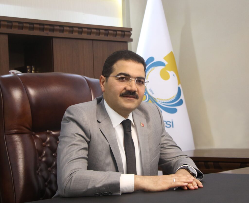 Başkan Canpolat’tan Babalar Günü mesajı