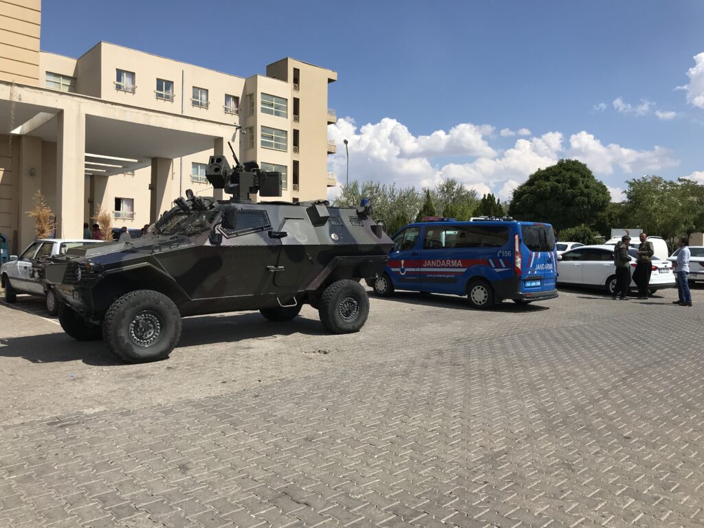 Şanlıurfa’da Cinnet geçiren şahıs eşiyle kayınpederini öldürdü