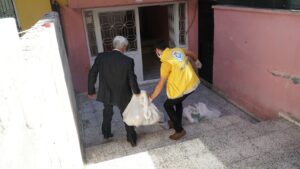 Şanlıurfa’da karantinadaki vatandaşlara gıda desteği