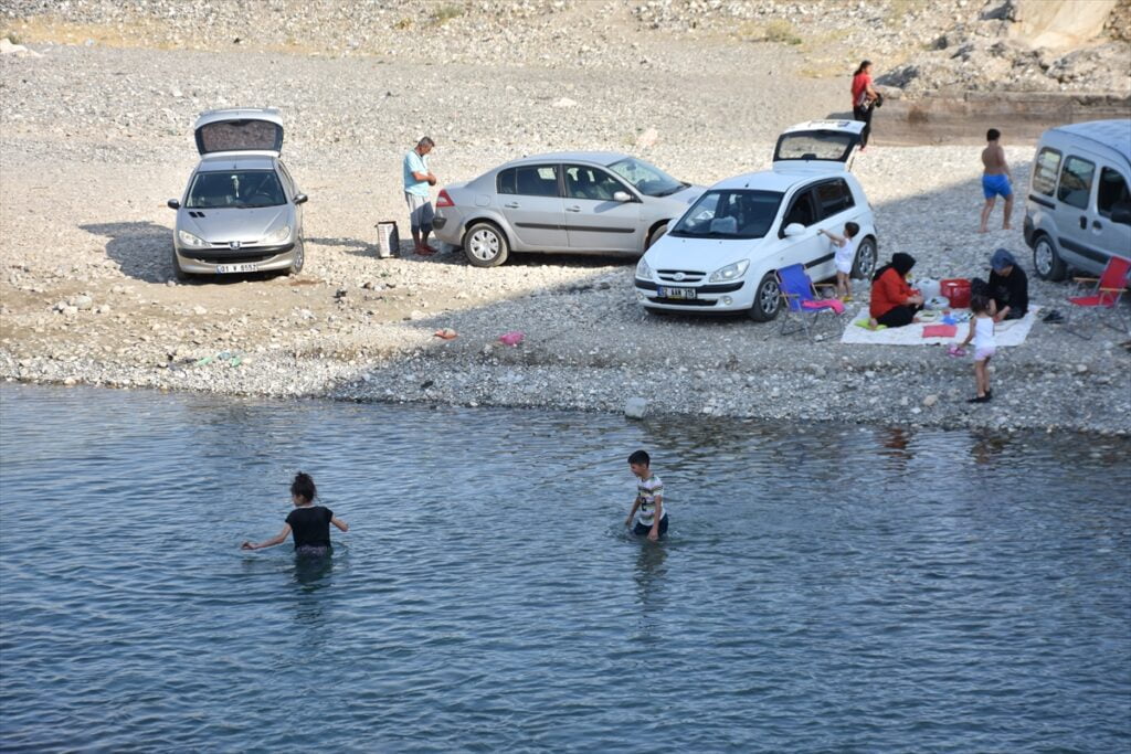 Güneydoğu Anadolu sıcaklarla kavruluyor