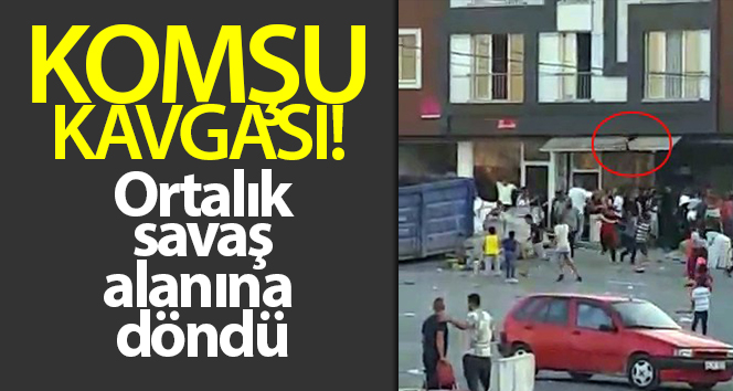 Sandalyelerin havada uçuştuğu komşu kavgası kamerada