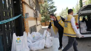 Şanlıurfa’da karantinaya alınan bölgelere gıda desteği sürüyor