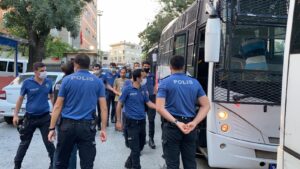 Kaçak tütün operasyonunda 135 şüpheliden 20’si tutuklandı