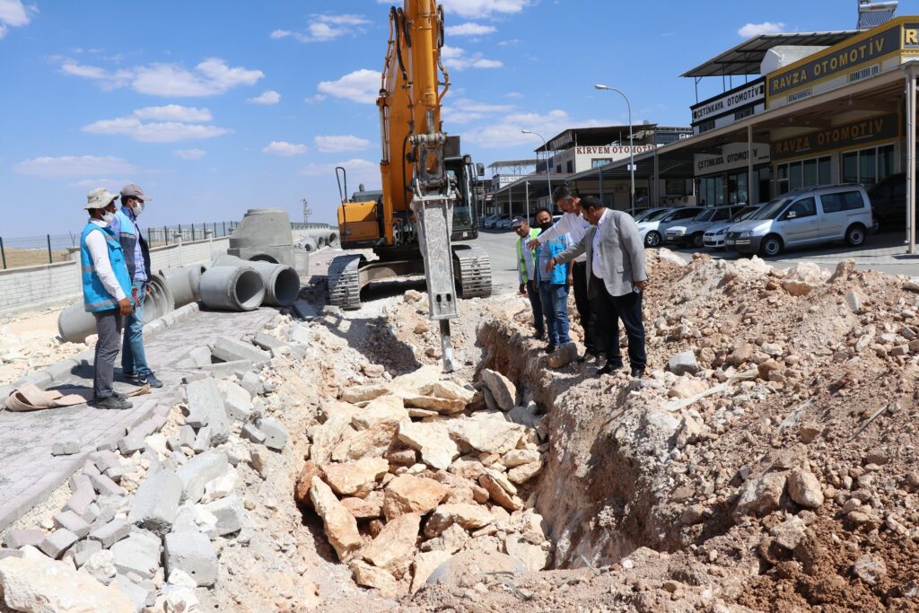 Oto Galericiler Sitesinde altyapı çalışması