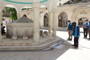 Balıklıgöl’deki ibadethaneler dezenfekte edildi