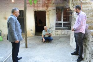 Yalnız yaşayan hasta adama Milletvekili Gülpınar sahip çıktı