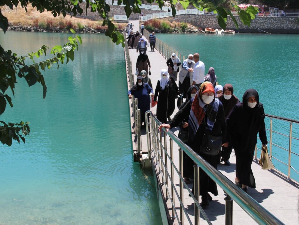 Engelli sporculara ve 65 yaş üstü yaşlılara Halfeti gezisi