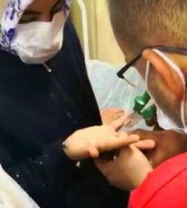 Kadının parmağındaki yüzük kesilerek çıkartıldı