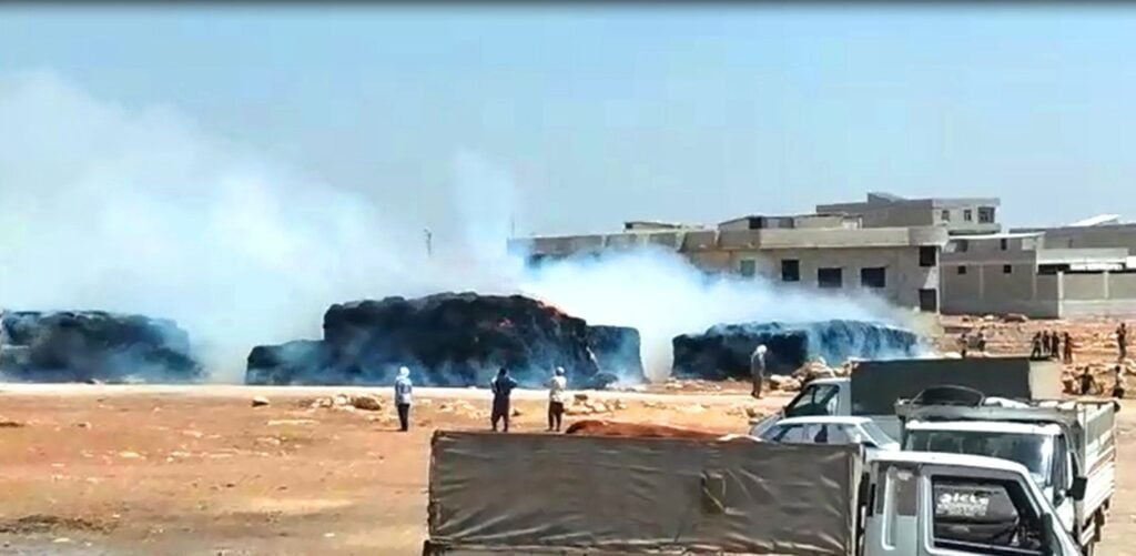 Şanlıurfa’da tonlarca saman kül oldu