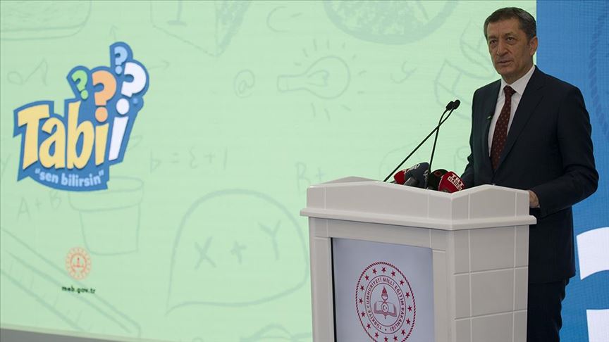 Bakan Ziya Selçuk ortaokul öğrencileri için eğlenceli mobil uygulama “Tabii”yi tanıttı: