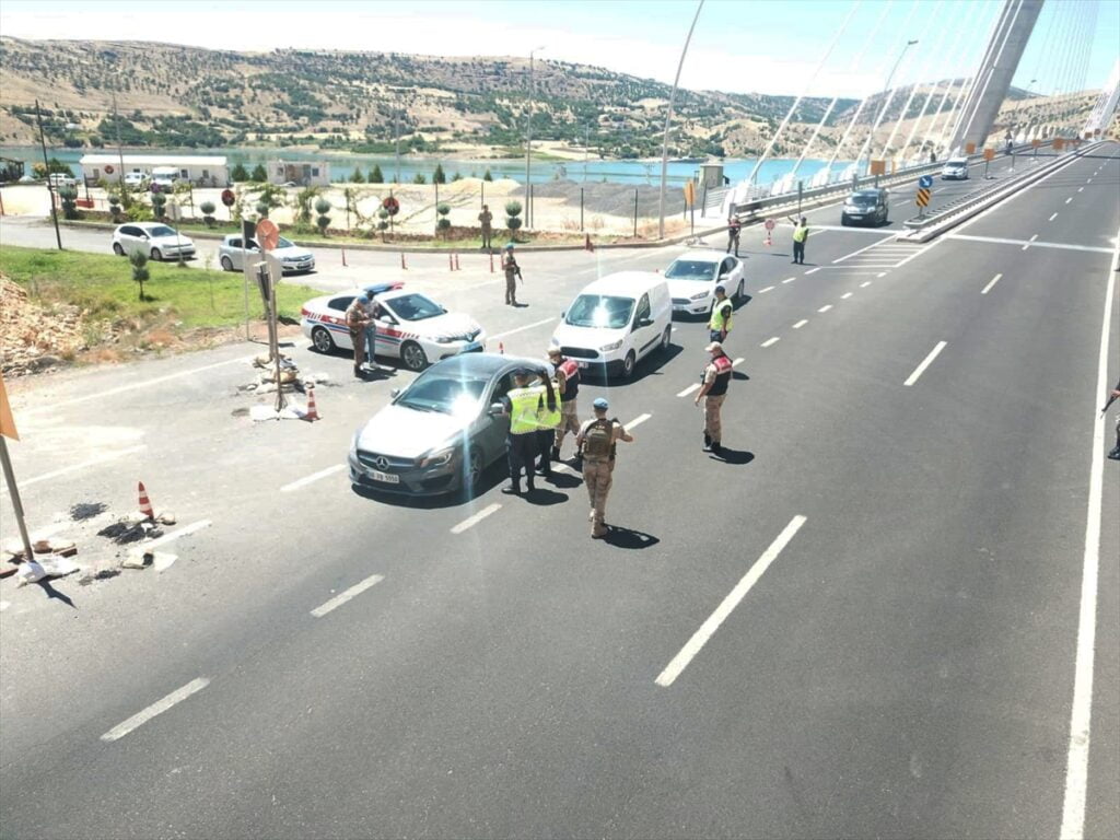 Şanlıurfa’da drone destekli trafik denetimi
