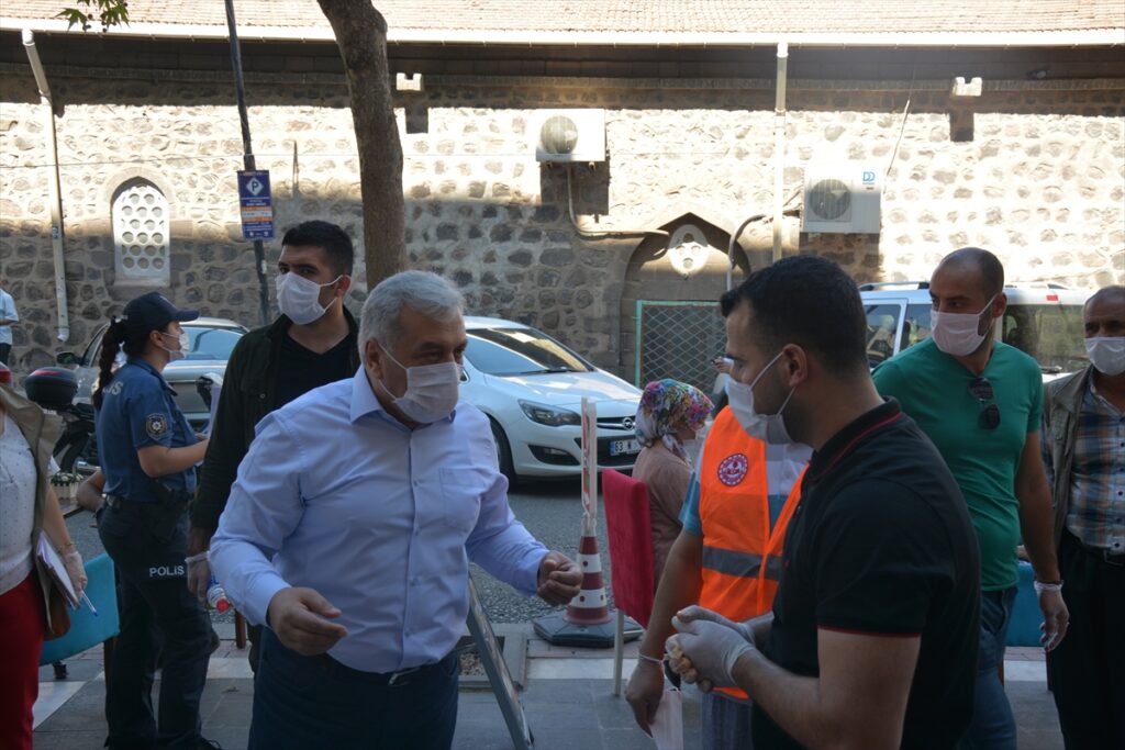 Siverek’te Kovid-19 tedbirlerine ilişkin denetim