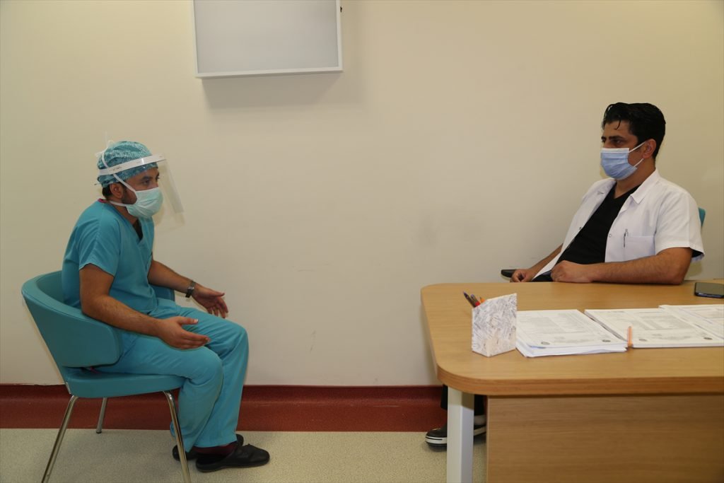 ŞANLIURFA’DA KOVİD-19 HASTALARI YAŞADIKLARINI ANLATIYOR