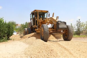 Karaköprü kırsalında yol çalışmaları sürüyor