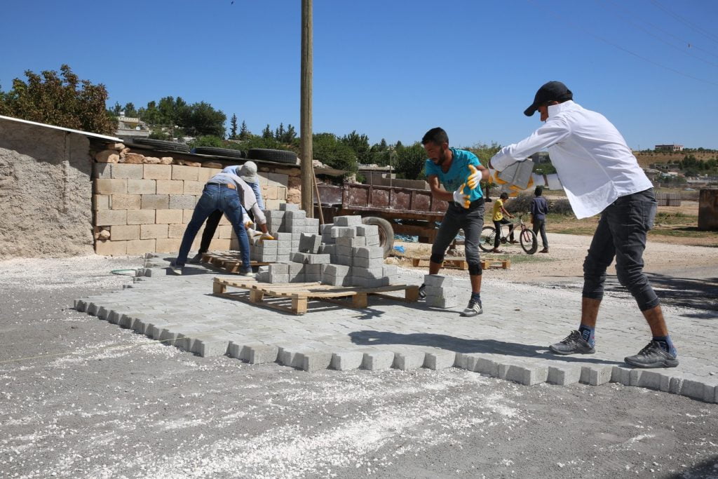 Karaköprü kırsalında parke çalışması
