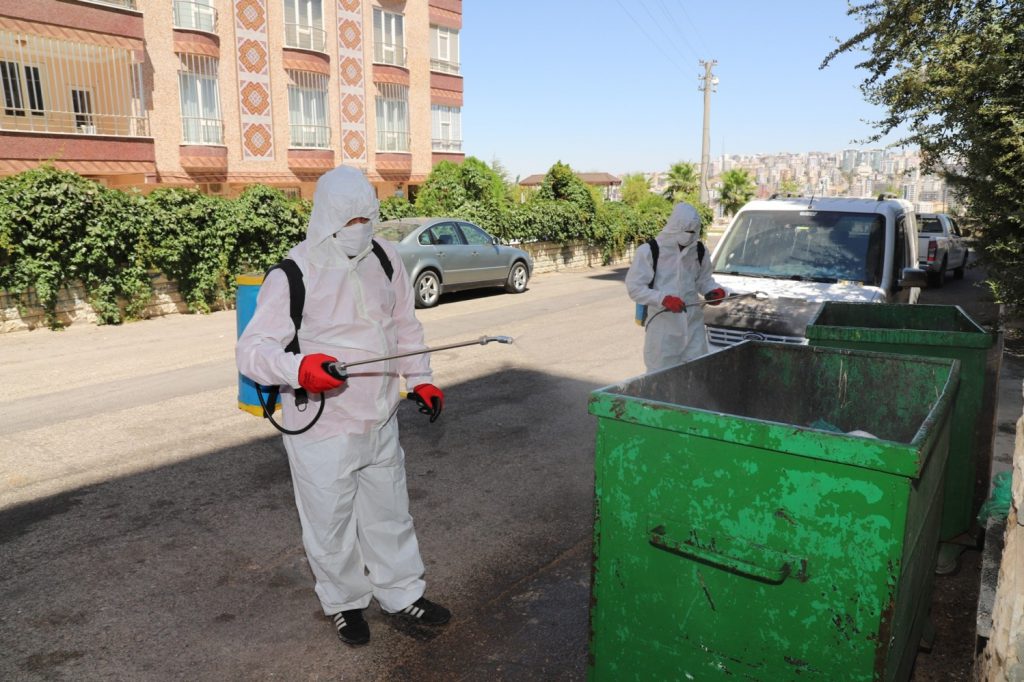 Karaköprü’de dezenfekte çalışmaları sürüyor