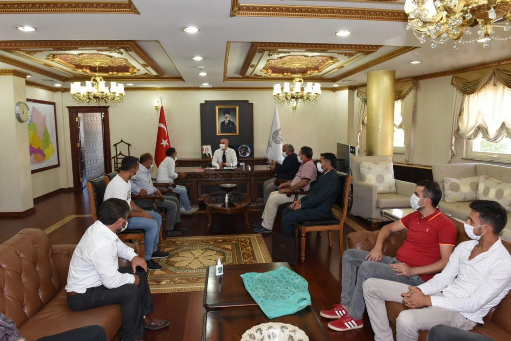 Vali Erin vatandaşları makamında ağırladı