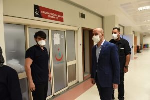 Şanlıurfa’da Sağlık çalışanlarına tatlı morali