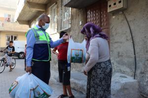 Şanlıurfa’da Hasadı yapılan isotlar ihtiyaç sahiplerine dağıtıldı