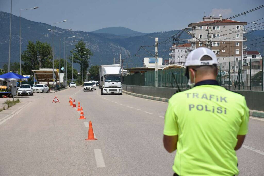 81 ilde radarla hız denetimi yapıldı