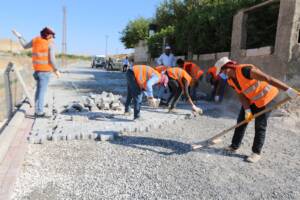 Haliliye kırsalında kilitli parke çalışmaları devam ediyor