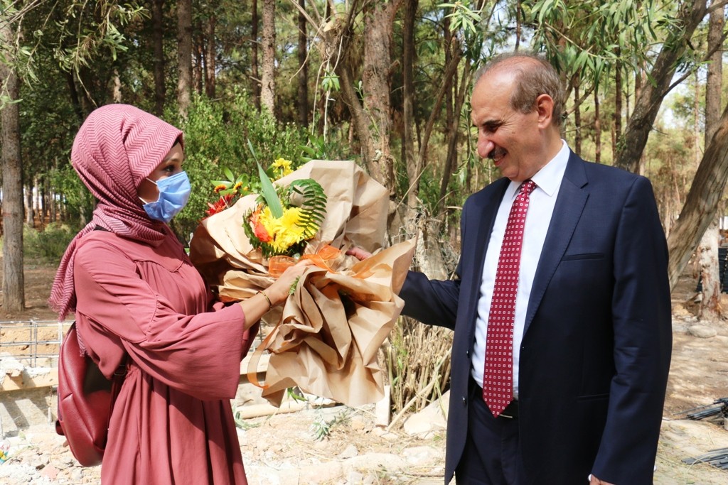 Başarılı öğrencilerden Yalçınkaya’ya teşekkür ziyareti