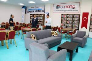 Akçakale’de kütüphane kafe açıldı