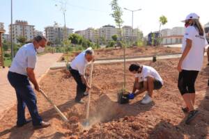 Halfeti Belediyesinden ağaç dikme etkinliği
