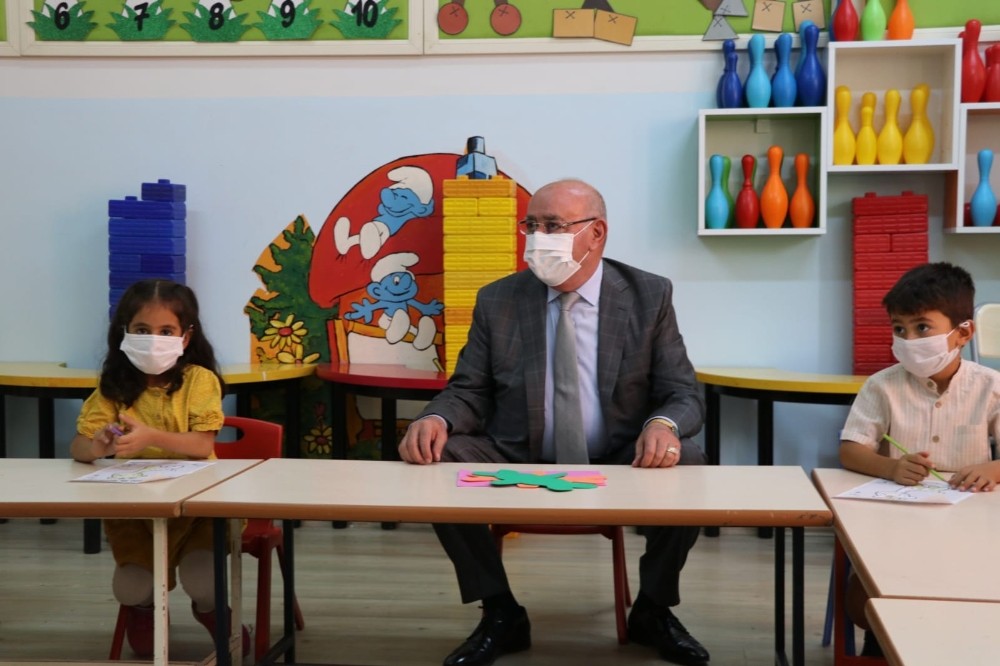 Başkan Merkelam öğrencilerin okul heyecanına ortak oldu