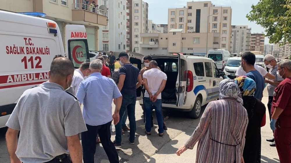 ’Cenazeyi kim defnedecek’ kavgasında ortalık savaş alanına döndü