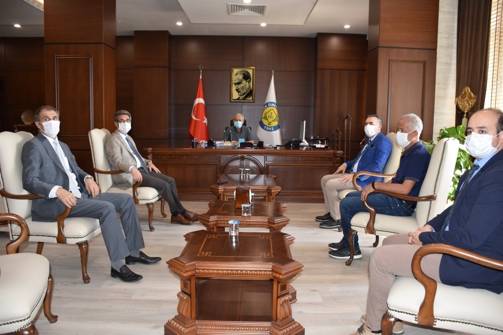 Harran Üniversitesi tarıma yön vermeye devam ediyor