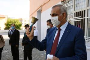 Hilvan’da yüz yüze eğitimin ilk ders zili çaldı