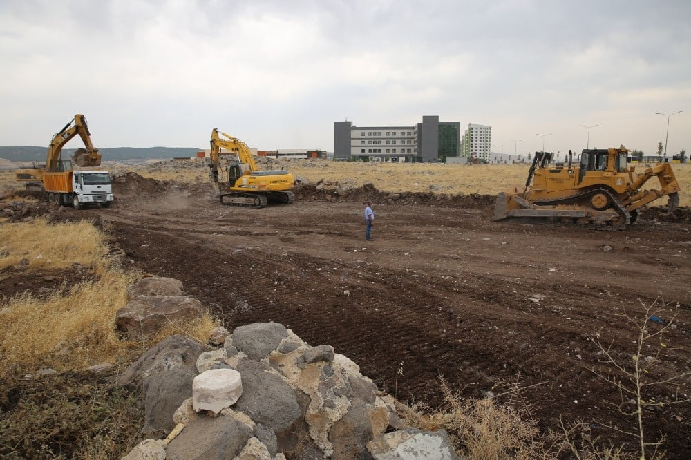 Karaköprü’de yol seferberliği