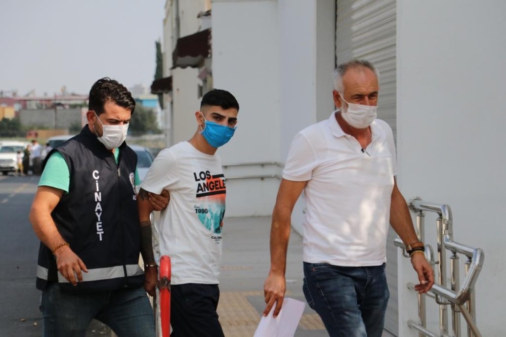 Kız arkadaşının bindiği otomobili takip etti vuruldu