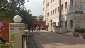 Korona testi pozitif çıkan kadın 4.kattan atladı, şans eseri kurtuldu