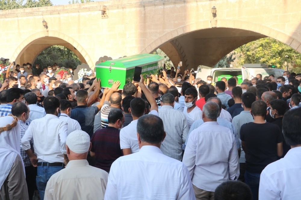 Korona virüs nedeniyle hayatını kaybeden İbrahim Toru Şanlıurfa’da defnedildi