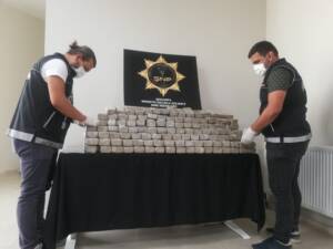 Şanlıurfa’da 12 milyon lira değerinde 185 kilogram eroin ele geçirildi