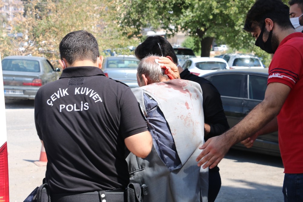 Şanlıurfa’da Adliye önünde arazi kavgası kanlı bitti