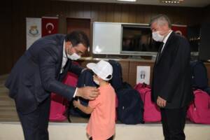 Şanlıurfa’da İhtiyaç sahibi öğrencilere kırtasiye desteği