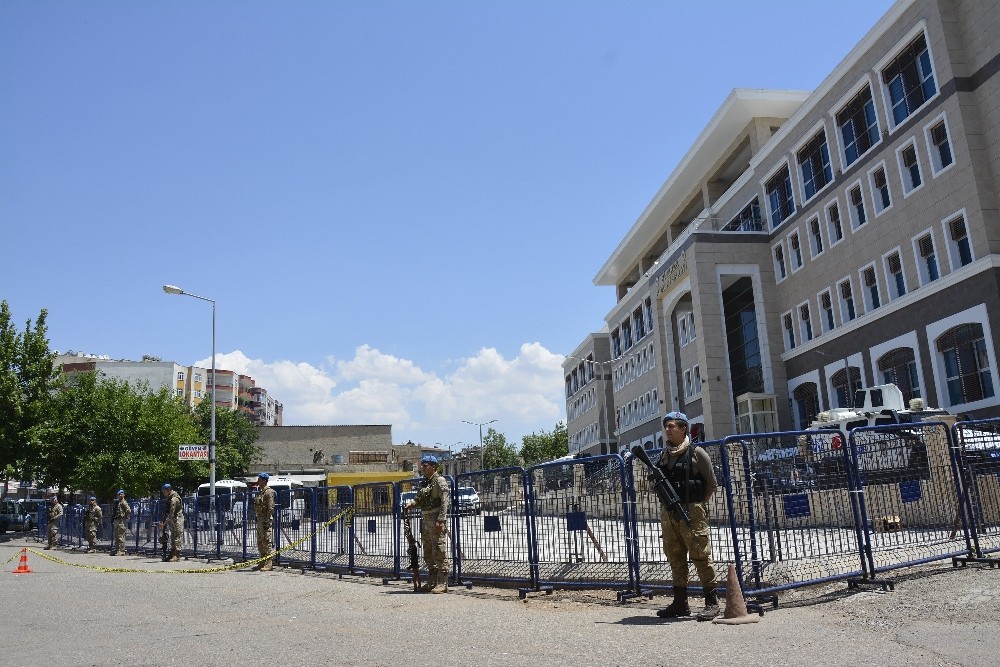 Siverek’te son bir yılda 102 uyuşturucu satıcısı tutuklandı