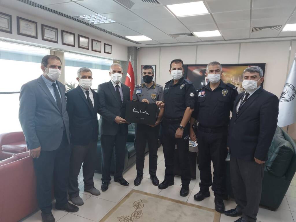 Şanlıurfa’da Yolcunun ayakkabısında uyuşturucu çıktı