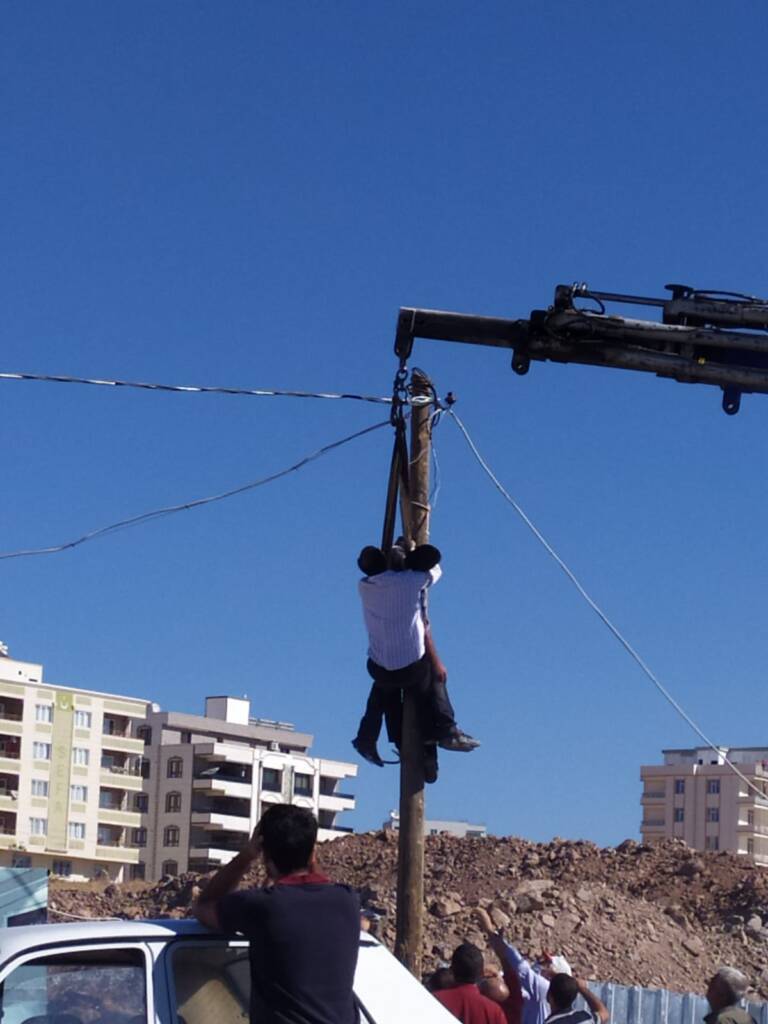 Şanlıurfa’da Elektrik akımına kapılan Elektrikçi hayatını kaybetti (Videolu)