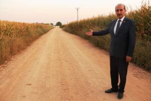 Akçakale kırsalında yol çalışmaları sürüyor