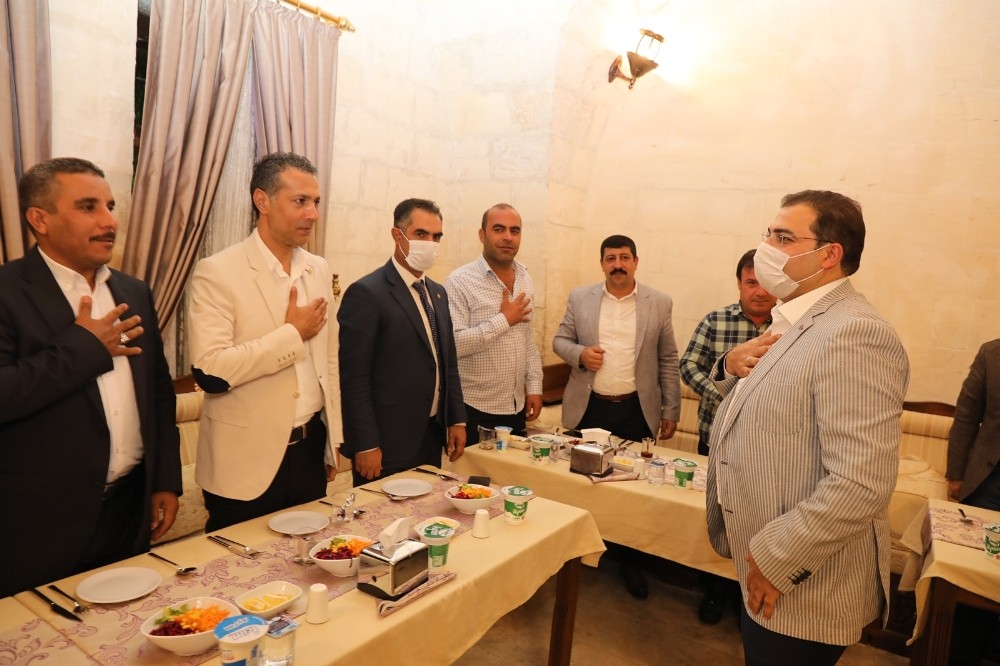 Canpolat muhtarlarla buluştu