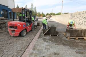 Haliliye kırsalında parke döşemesi çalışmaları