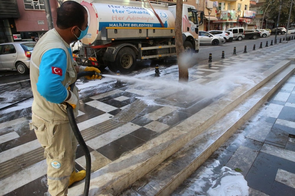 Haliliye’de hijyen çalışmaları sürüyor